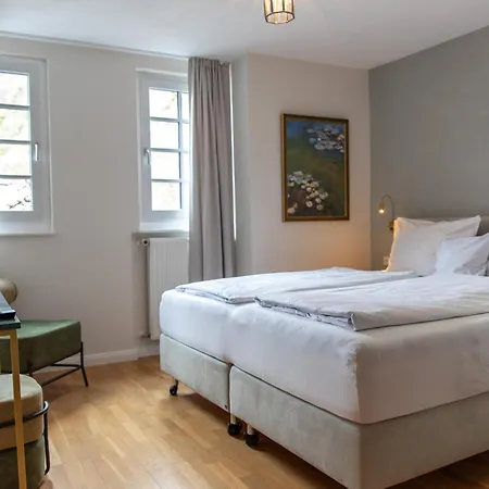 Altes Zollhaus Bed & Breakfast 3*