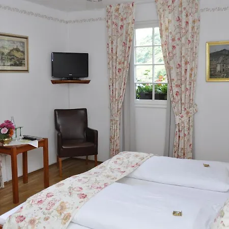 ベッド・アンド・ブレックファスト Altes Zollhaus