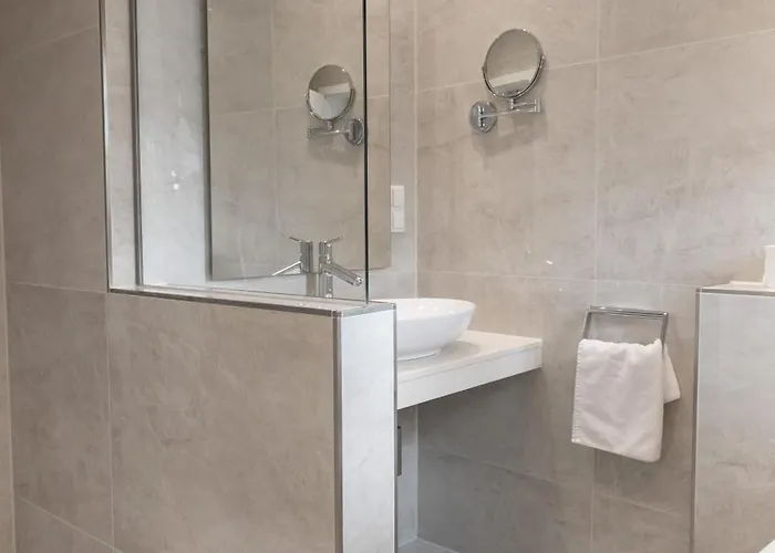 Altes Zollhaus Bed & Breakfast 3*