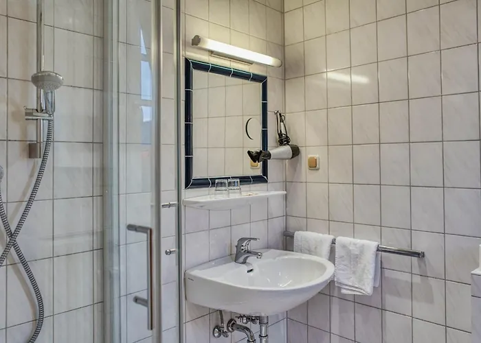 Altes Zollhaus Bed & Breakfast 3*